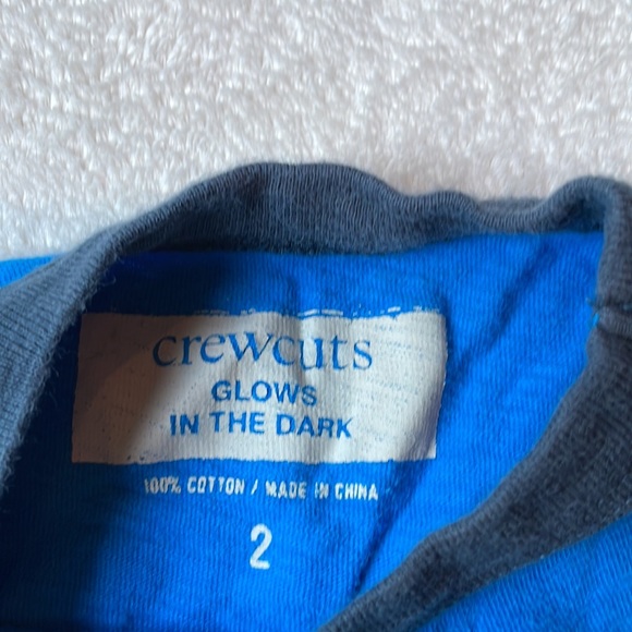 Crewcuts size 2 plane shirt that glows in the dark - Picture 2 of 2